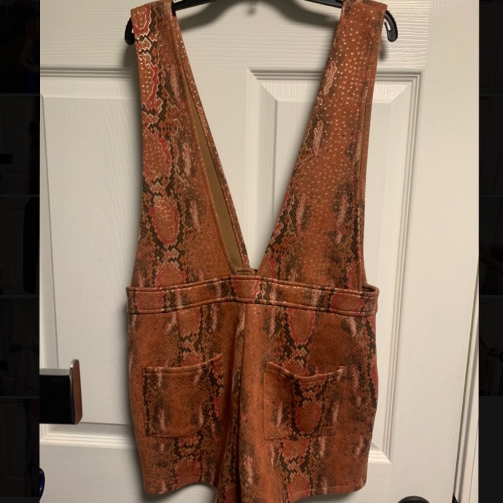 romper - Picture 2 of 2